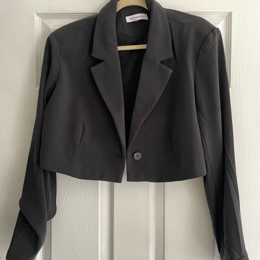 Cropped WeWoreWhat black blazer